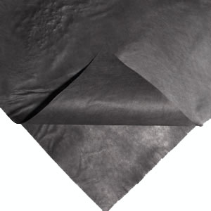 Мульчирующий нетканий покривний матеріал чорного кольору призначений для покриття грунту