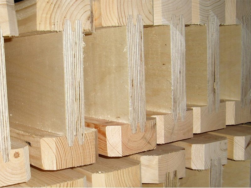 У малоповерхових будинках цей дерев'яний елемент виступає як несуча конструкція в складі кроквяної системи, на горищах, мансардах стінових і покрівельних каркасах